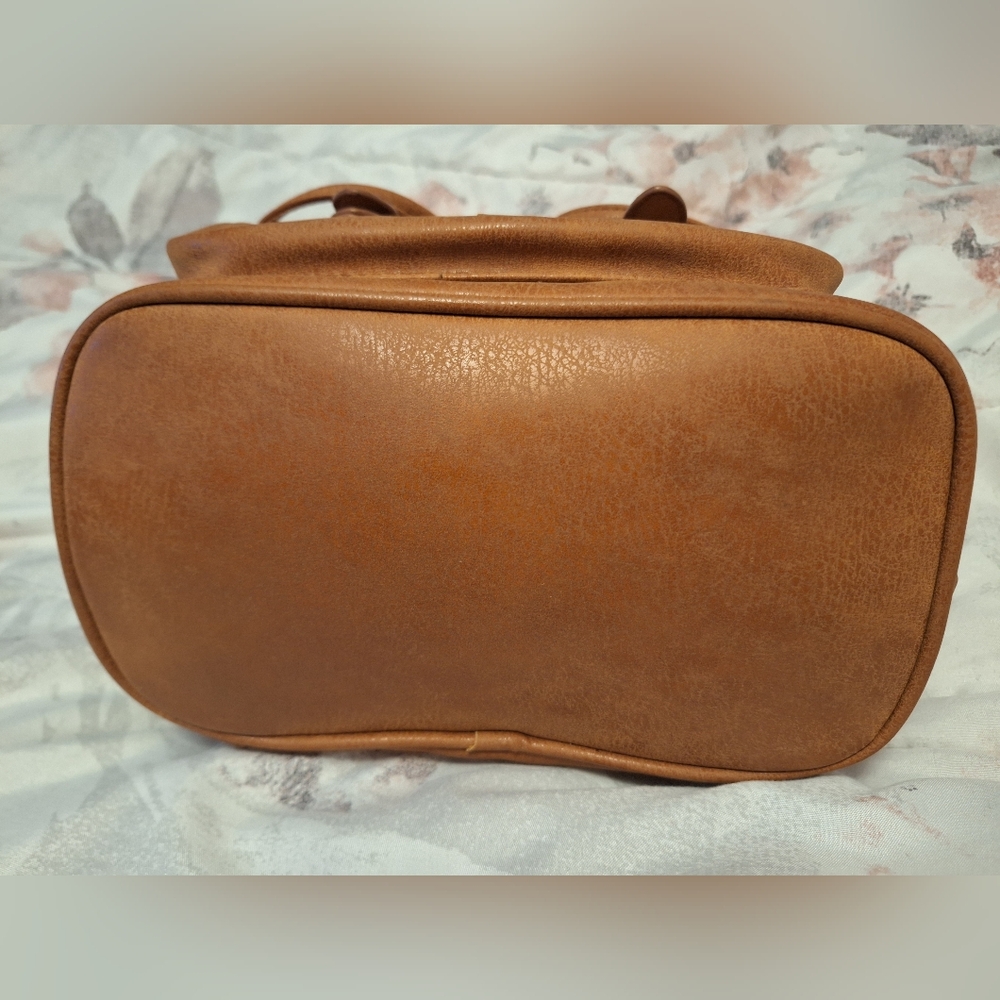 Atmosphere Tan Backpack Drawstring Ajustable Staps Front Zip Pocket - Picture 5 of 16